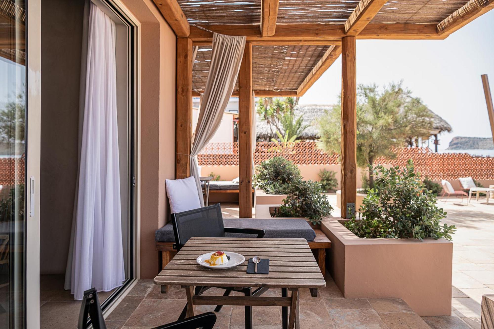 The Theodore Boutique Hotel- Adults Only 16 Plus Agia Marina エクステリア 写真